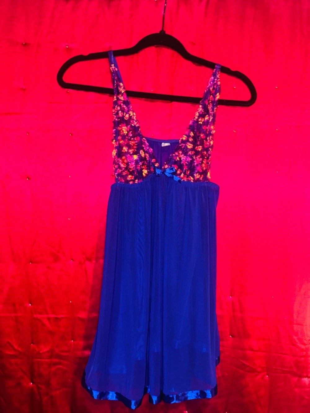 👑 SIZE SMALL Victoria's Secret Navy and Purple Floral Lace Chemise